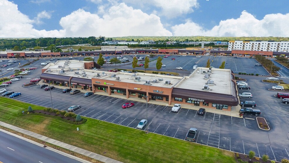 175 E Alex Bell Rd, Centerville, OH for sale - Primary Photo - Image 1 of 2