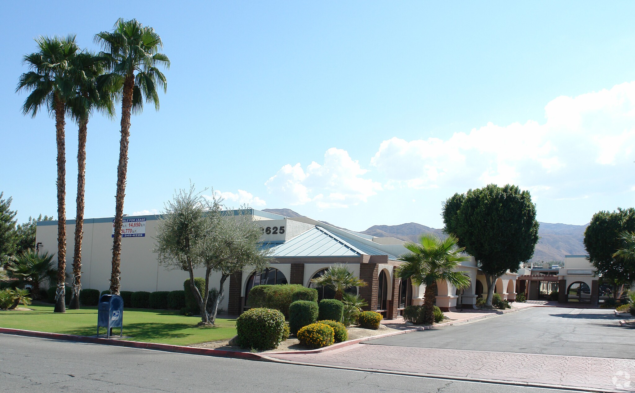 68625 Perez Rd, Cathedral City, CA for lease Building Photo- Image 1 of 5