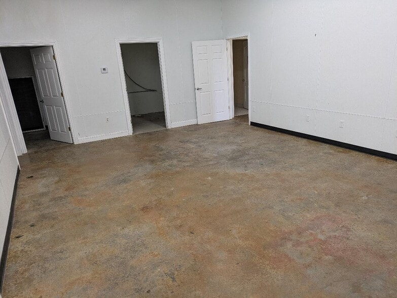 2172 N Fox Hollow Rd, Nixa, MO à louer - Photo du bâtiment - Image 3 de 4