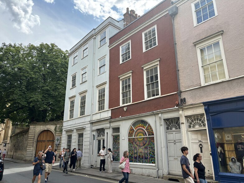16-17 Turl St, Oxford à vendre - Photo du bâtiment - Image 1 de 7