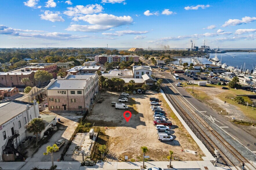 101 Alachua St, Fernandina Beach, FL à vendre - Photo du bâtiment - Image 1 de 15