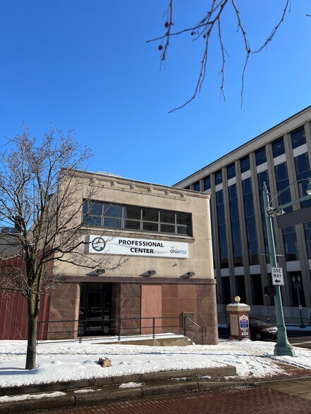 100 Central Plz N, Canton, OH for lease - Building Photo - Image 3 of 3
