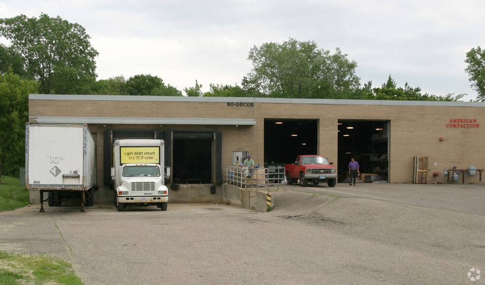 3350 Mike Collins Dr, Eagan, MN for sale - Building Photo - Image 3 of 4