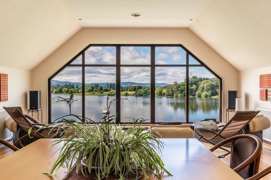 Golf Rd, Aboyne for sale - Interior Photo - Image 2 of 13