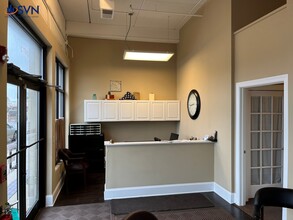 524 W State St, Geneva, IL à louer Photo intérieure- Image 1 de 1