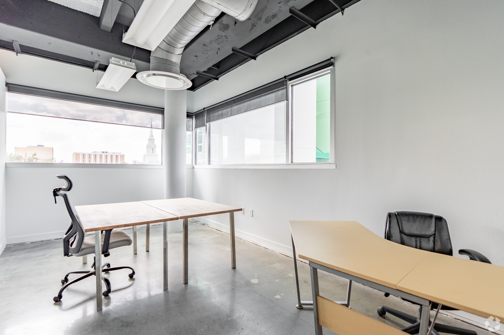 1680 Fruitville Rd, Sarasota, FL for lease Interior Photo- Image 1 of 1