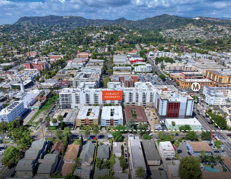 5535 Carlton Way, Los Angeles, CA à vendre - Photo du bâtiment - Image 2 de 19