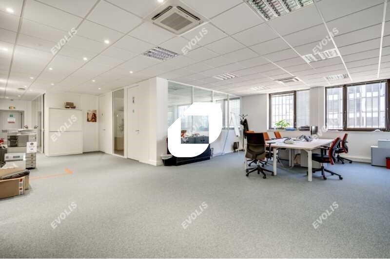 Office in Bagnolet for lease - Building Photo - Image 2 of 13