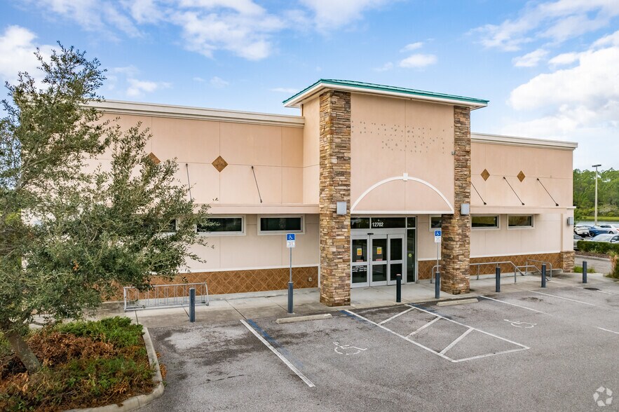 12702 Race Track Rd, Tampa, FL à louer - Photo du bâtiment - Image 2 de 7