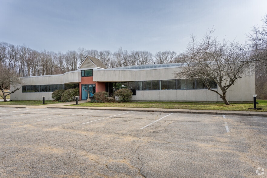 15 Wisconsin Ave, Norwich, CT for lease - Building Photo - Image 3 of 10