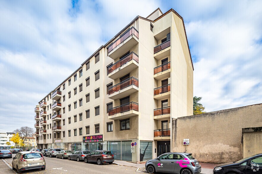 7 Rue Galilée, Villeurbanne à vendre - Photo du bâtiment - Image 2 de 7