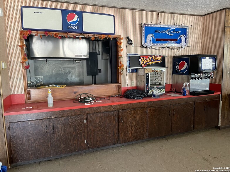 1230 E Santa Gertrudis, Kingsville, TX for sale - Building Photo - Image 3 of 22