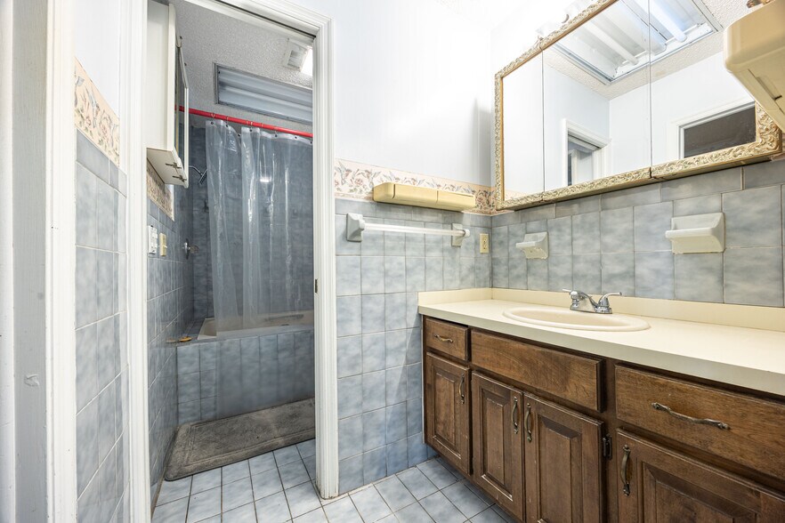 164 NE Laguna Dr, Lake City, FL à vendre - Photo intérieure - Image 3 de 47