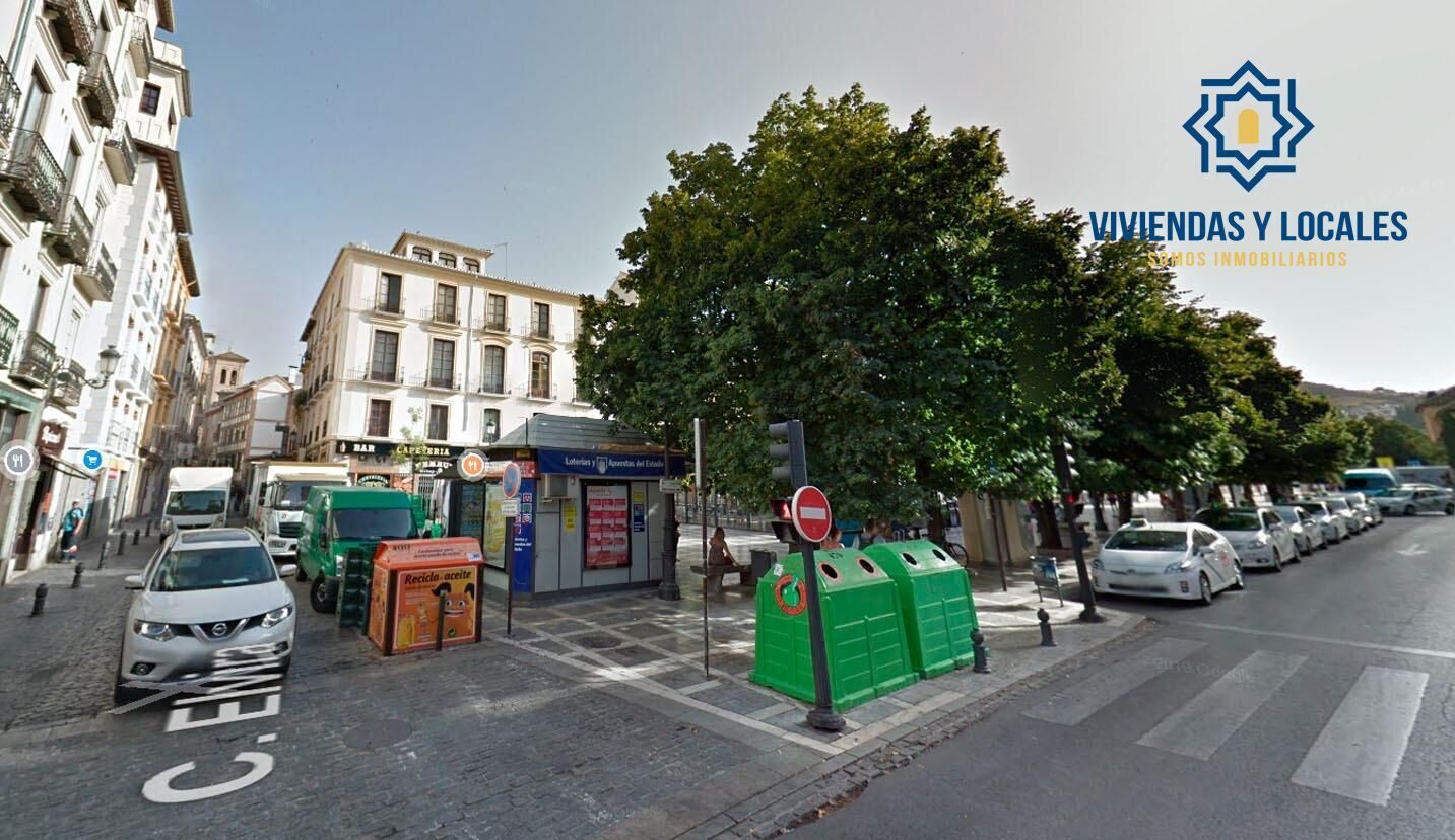 Retail in Granada, Granada for lease Building Photo- Image 1 of 5
