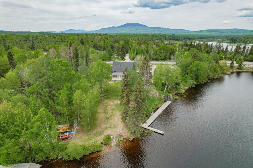 9 Tranquility Ln, Eustis, ME à louer - Photo du bâtiment - Image 2 de 23