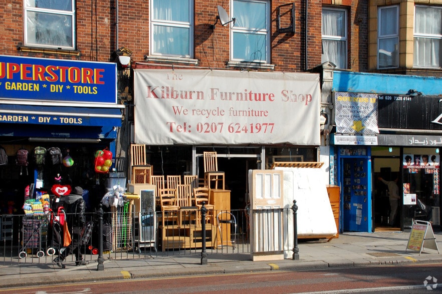 258 Kilburn High Rd, London for lease - Building Photo - Image 2 of 18