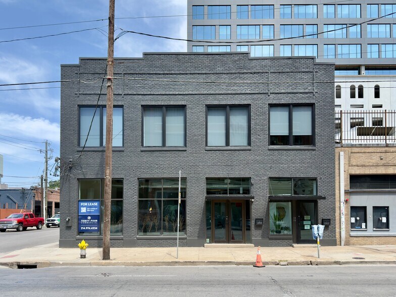 2701-2703 Canton St, Dallas, TX à louer - Photo du bâtiment - Image 2 de 12
