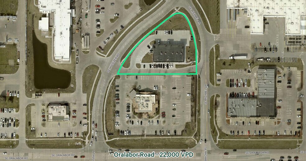 2575 SE Hulsizer Rd, Ankeny, IA à louer - Aérien - Image 2 de 4