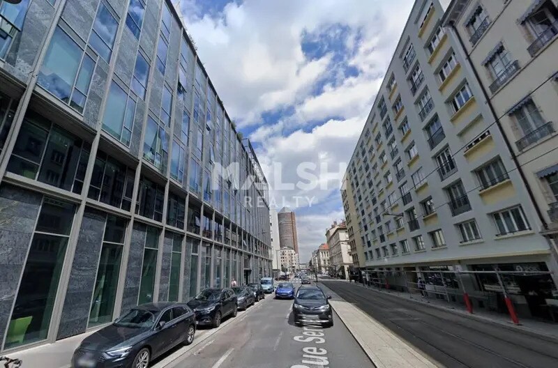 Commerce de détail dans Lyon à louer - Photo du bâtiment - Image 3 de 3