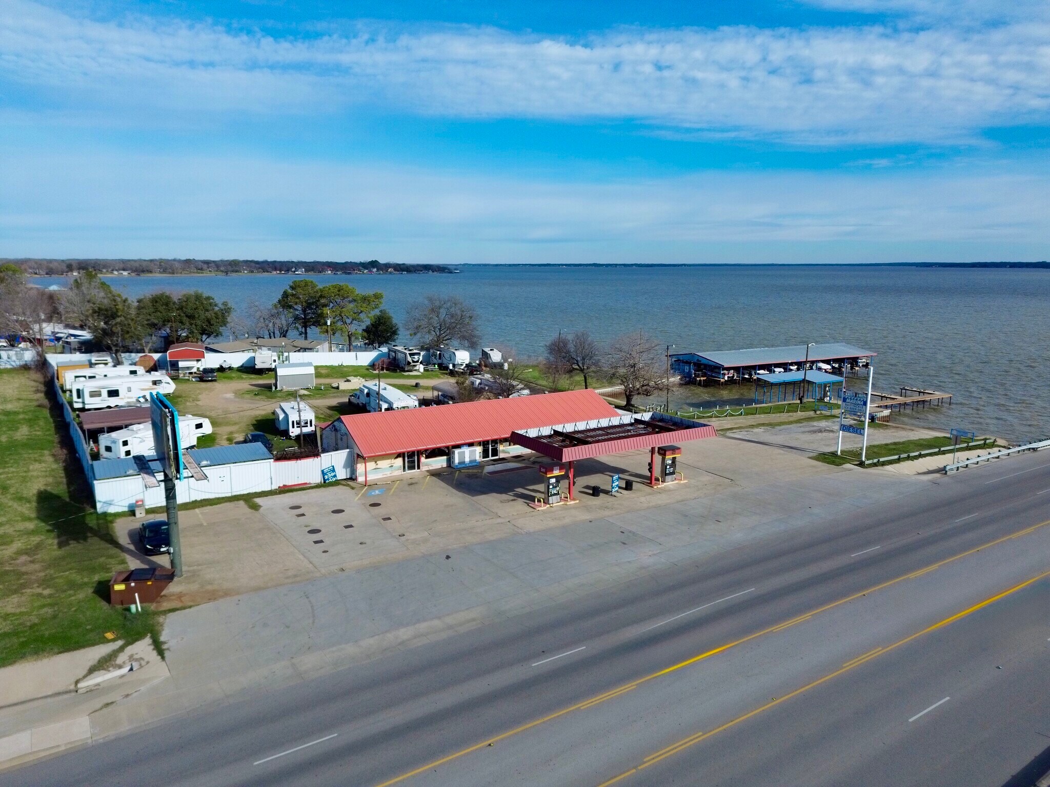 1106 E Cedar Creek Pky, Seven Points, TX à vendre Photo du bâtiment- Image 1 de 14