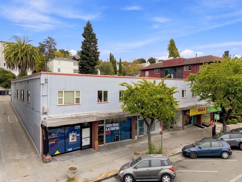 3722-3744 3732-3744 Grand Ave, Oakland, CA for sale - Building Photo - Image 1 of 31