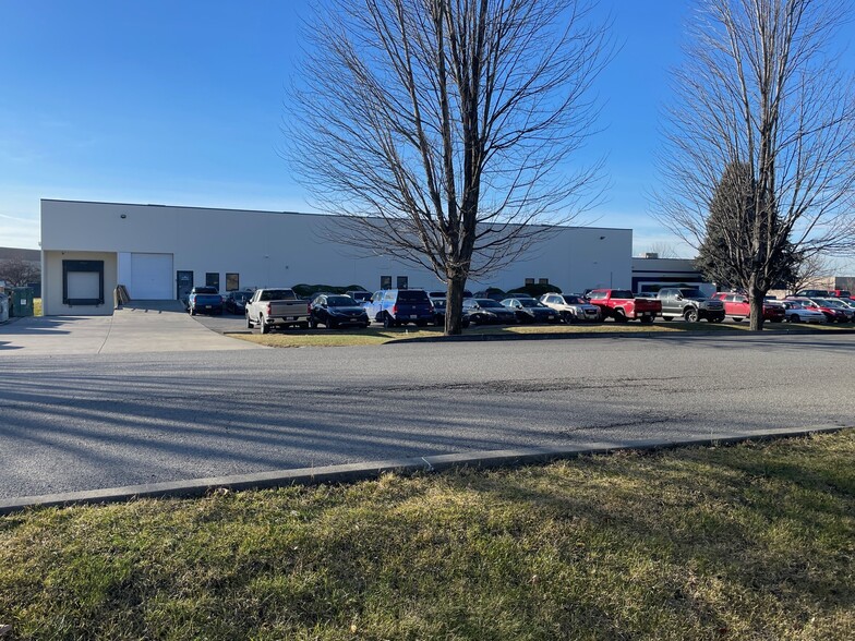 22924 E Appleway Ave, Liberty Lake, WA for lease - Building Photo - Image 3 of 4