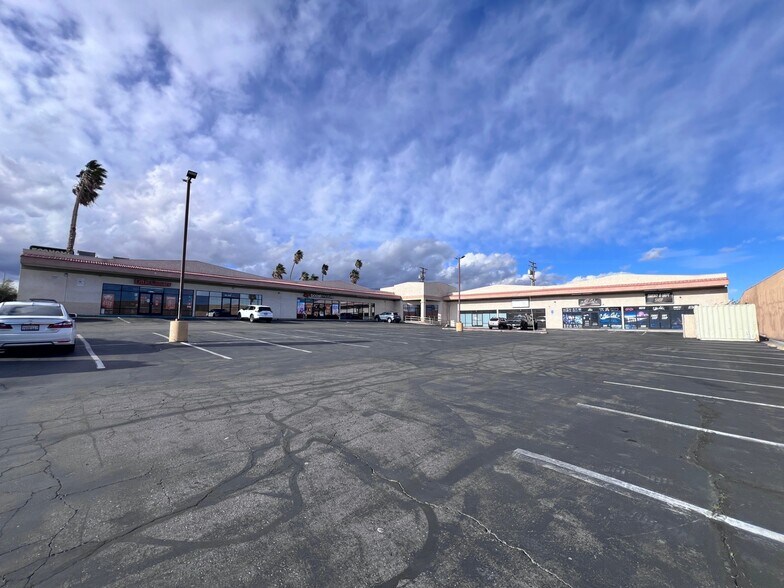 1251 E Main St, Barstow, CA à louer - Photo du bâtiment - Image 2 de 13
