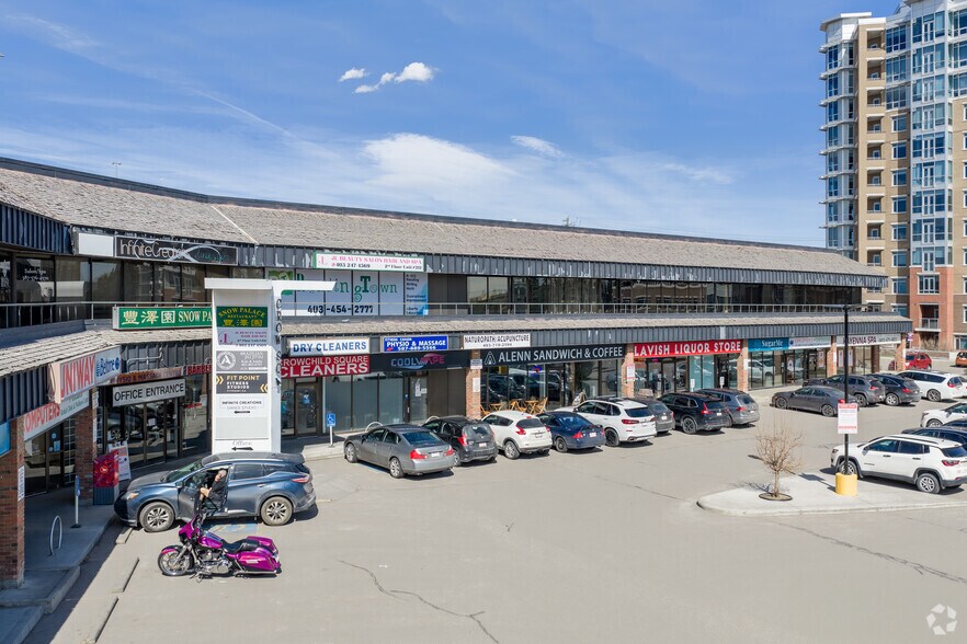 5403 Crowchild Trl NW, Calgary, AB à louer - Photo principale - Image 1 de 2