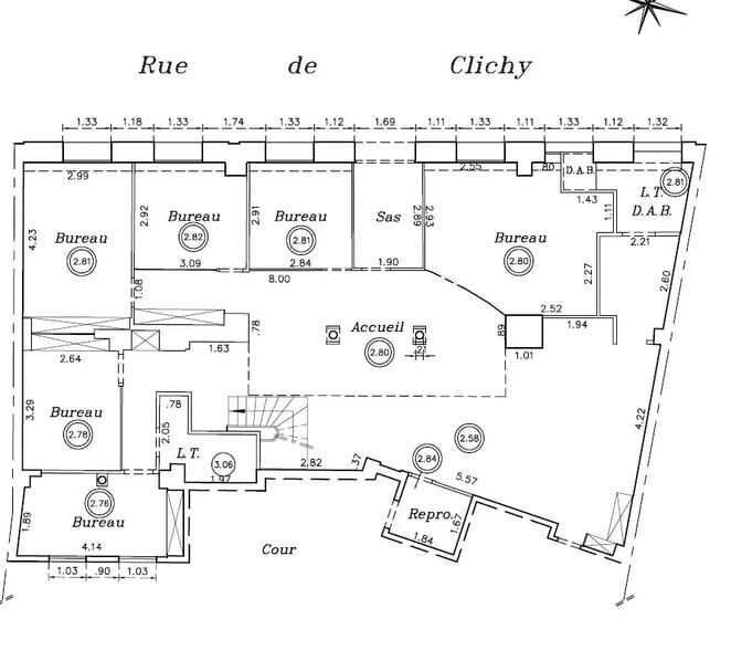 Retail in Paris for lease - Building Photo - Image 2 of 4