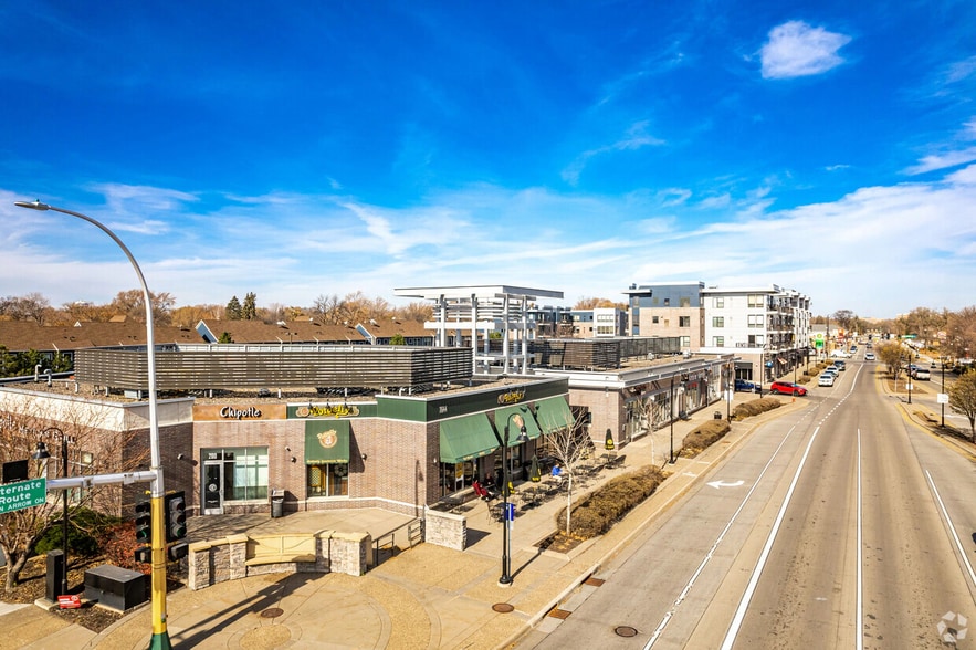 7600-7620 Lyndale Ave S, Richfield, MN for lease - Building Photo - Image 1 of 28