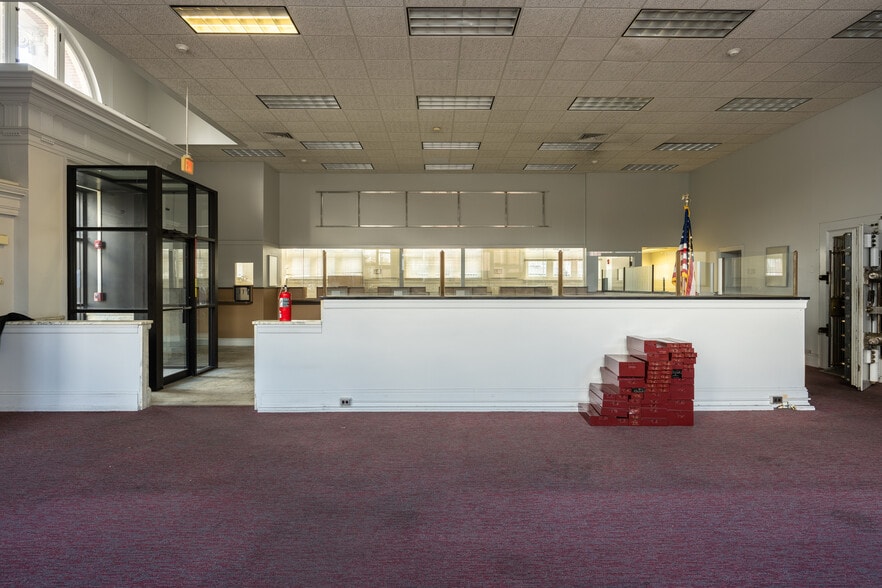 6740 Germantown Ave, Philadelphia, PA for lease - Interior Photo - Image 2 of 8