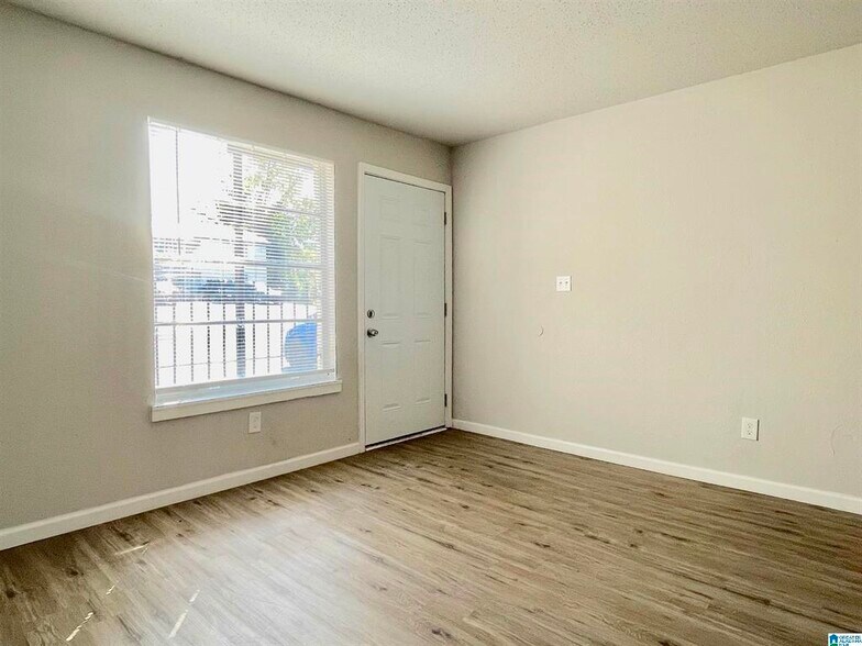 1609 6th St N, Birmingham, AL à vendre - Photo du bâtiment - Image 3 de 34