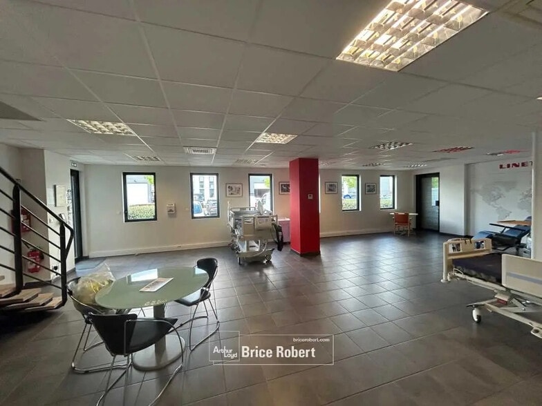 Flex in Vénissieux for sale - Interior Photo - Image 2 of 7