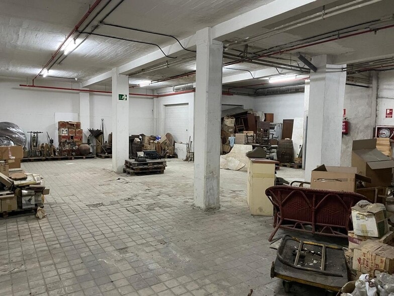 Multifamily in Madrid, Madrid for sale - Primary Photo - Image 1 of 2