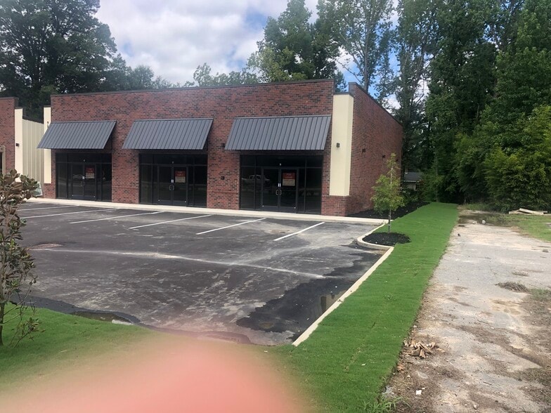 720 Highway 1 S, Lugoff, SC à louer - Photo du bâtiment - Image 2 de 7