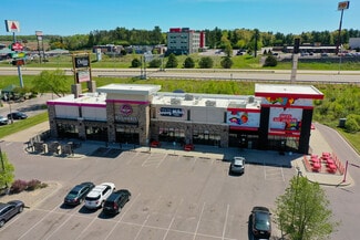 More details for 1300 Great Wolf Dr, Baraboo, WI - Retail for Sale