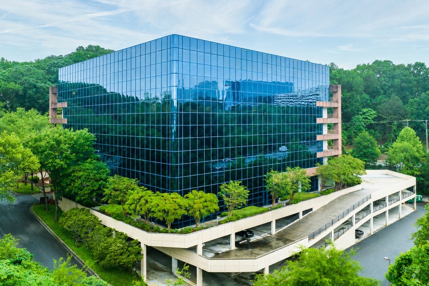 3101 Towercreek Pkwy SE, Atlanta, GA à louer - Photo du bâtiment - Image 1 de 6