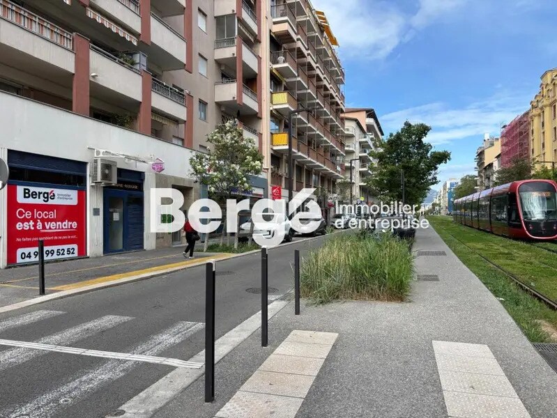 24 Avenue De La Californie, Nice à vendre Photo du bâtiment- Image 1 de 11