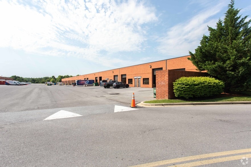 5119 Pegasus Ct, Frederick, MD for lease - Building Photo - Image 3 of 9