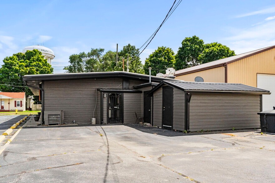 770 E Franklin St, Huntington, IN à vendre - Photo du bâtiment - Image 3 de 31