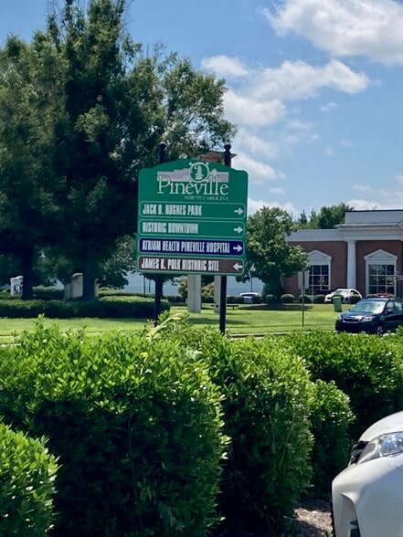 11523 Carolina Place Pky, Pineville, NC for sale - Building Photo - Image 2 of 5