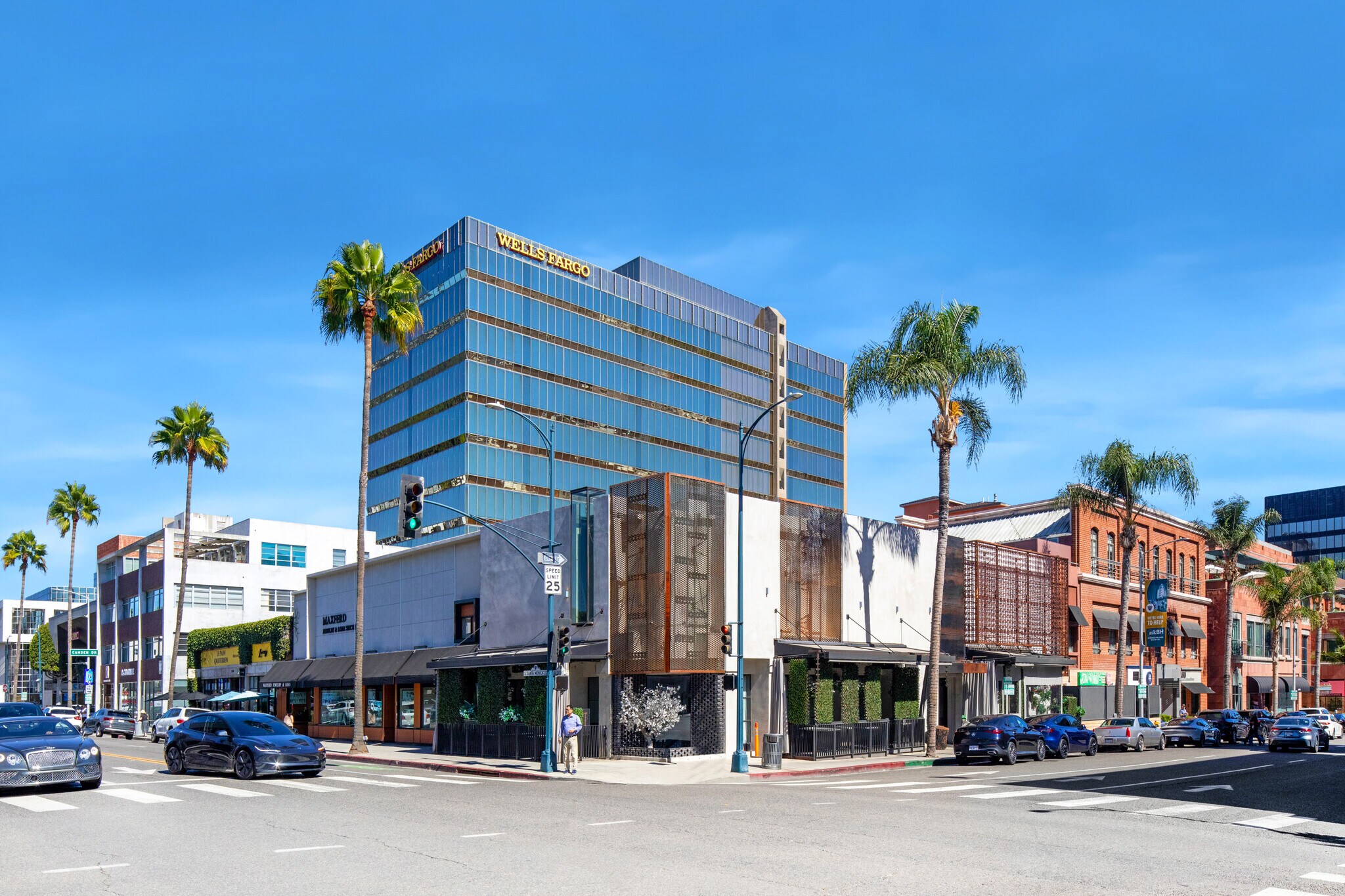 468 N Bedford Dr, Beverly Hills, CA à louer Photo du bâtiment- Image 1 de 7