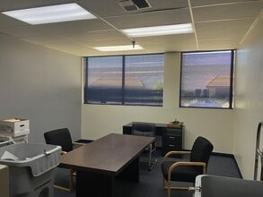 15622-15642 Producer Ln, Huntington Beach, CA à louer Photo intérieure- Image 2 de 9