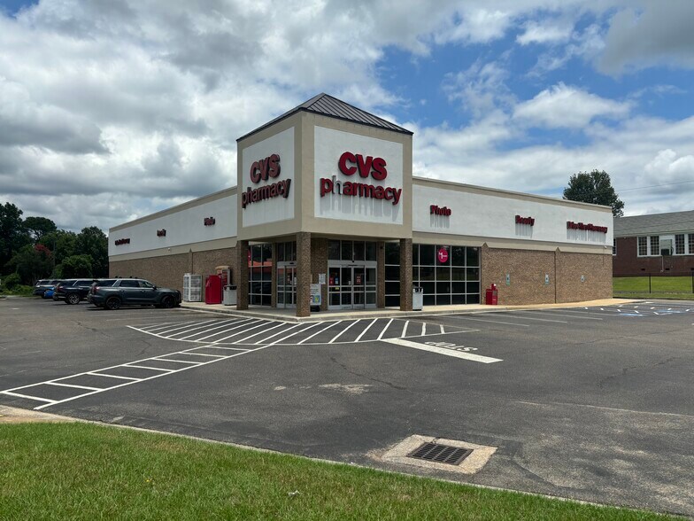 10 Gilmer Ave, Tallassee, AL à vendre - Photo du bâtiment - Image 2 de 9