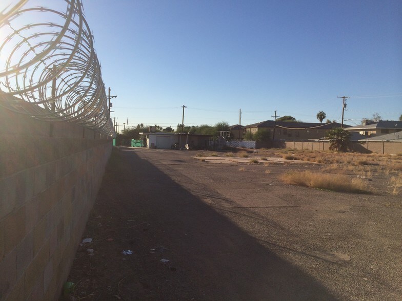 3726 E Thomas Rd, Phoenix, AZ à vendre - Photo du bâtiment - Image 3 de 35