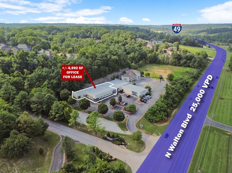 2601 N Walton Blvd, Bentonville, AR à louer - Photo du bâtiment - Image 1 de 15