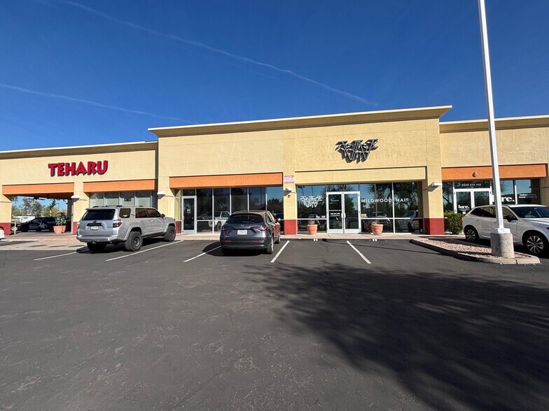 6638-6640 E Superstition Springs Blvd, Mesa, AZ à louer - Photo du bâtiment - Image 2 de 11