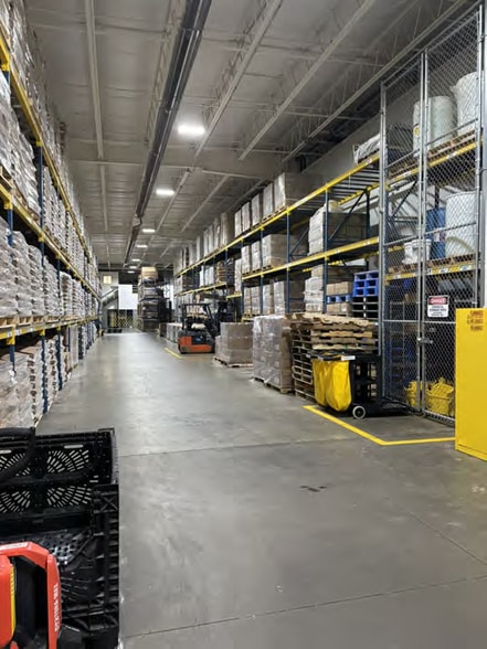 2205 6th Ave S, Clear Lake, IA for lease - Interior Photo - Image 3 of 7