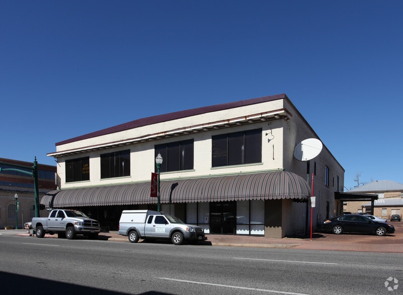 122 Davis St, Conroe, TX for sale - Building Photo - Image 3 of 5