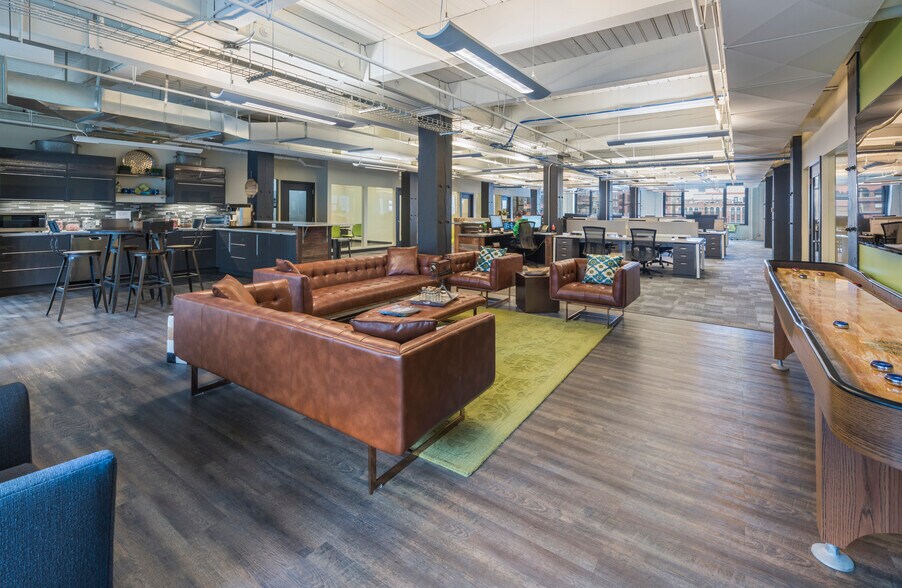 363 W Erie St, Chicago, IL à louer - Photo intérieure - Image 2 de 12